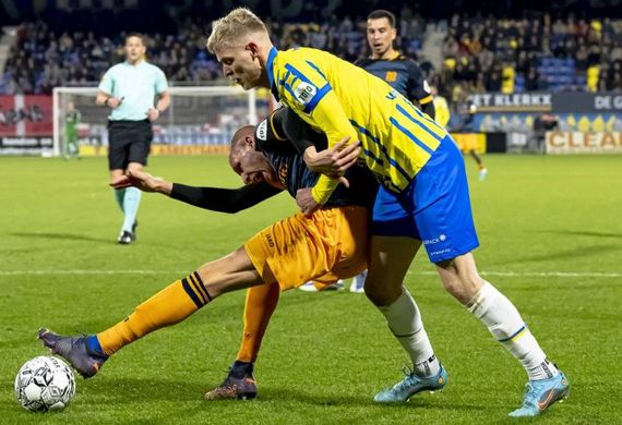 Nhận định soi kèo Heerenveen vs Waalwijk lúc 0h45 ngày 16/1/2026